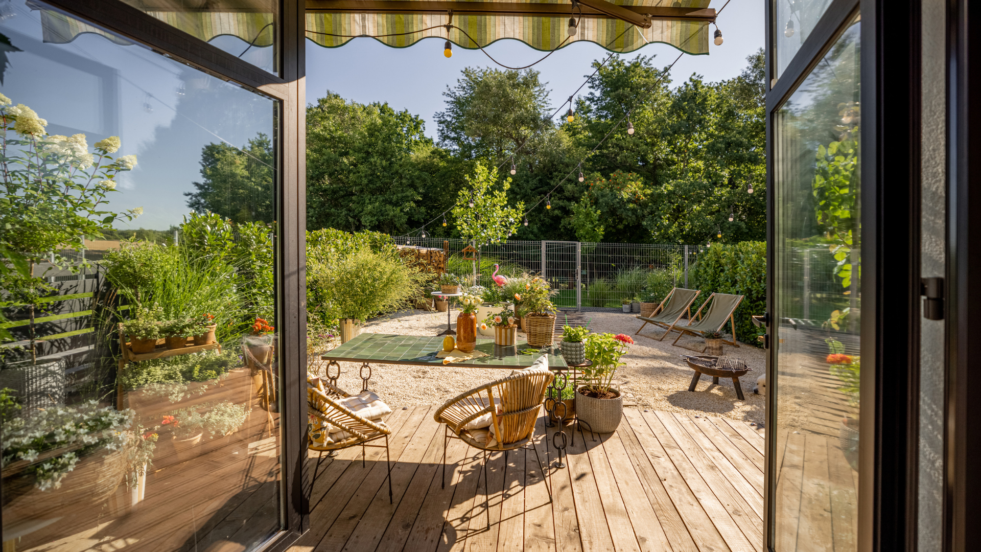 Terrasse winterfest machen: Anleitung für den Schutz in der kalten Jahreszeit