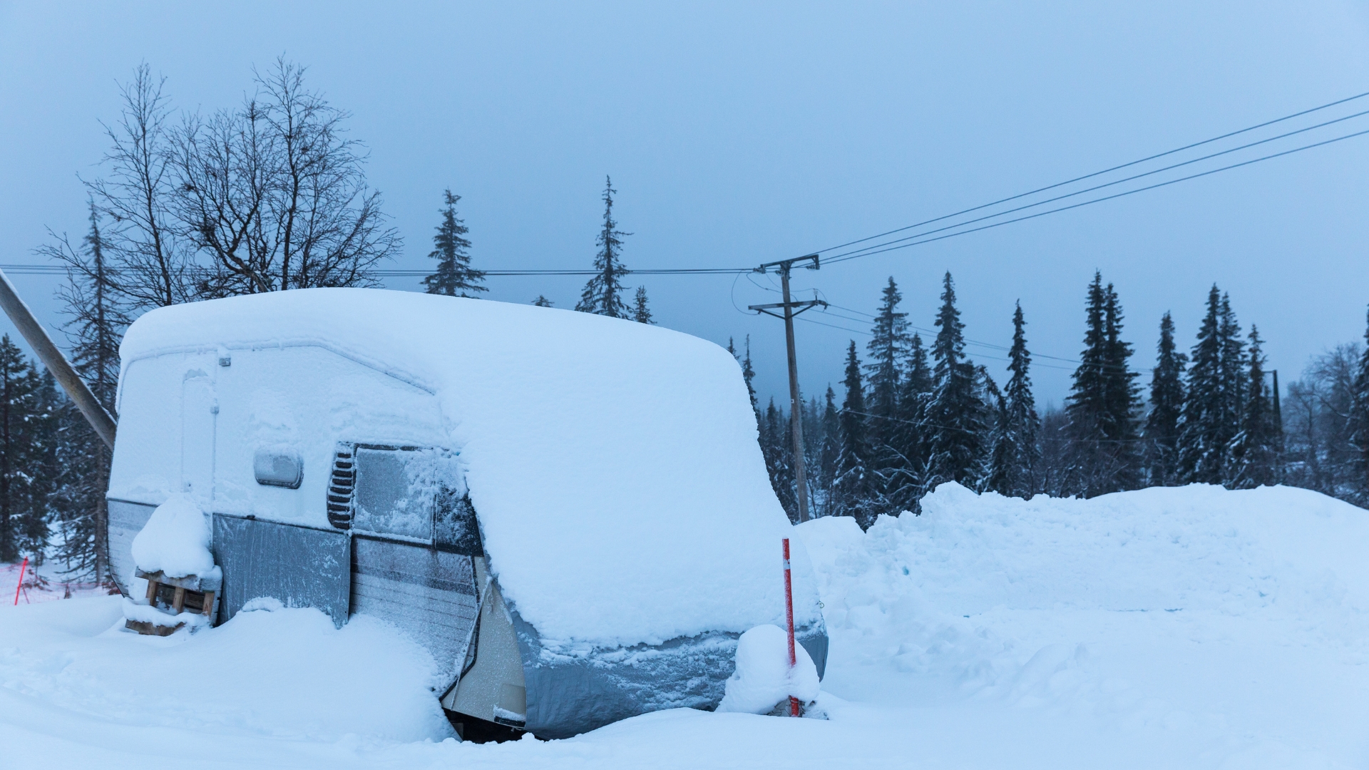 Wohnwagen abdecken oder nicht: Wann eine Abdeckung sinnvoll ist und wann nicht